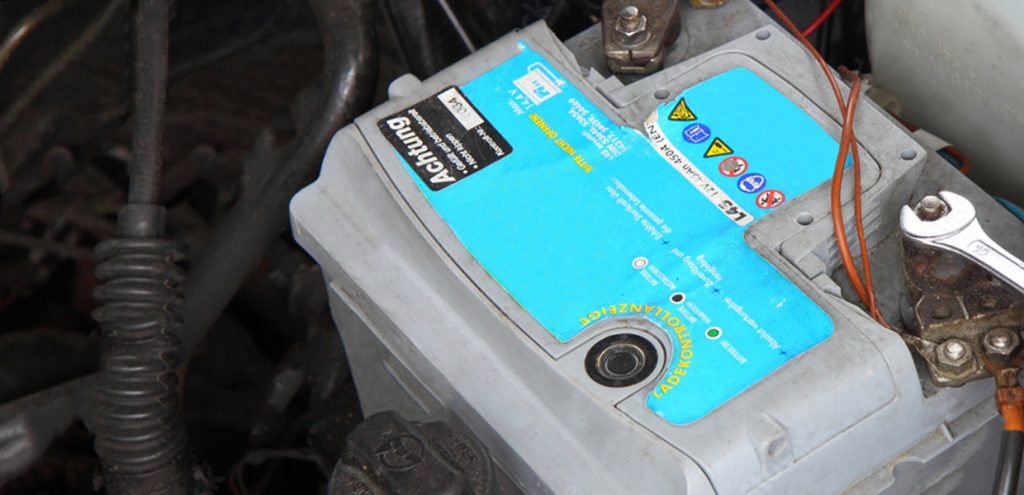 Den nuvarande bilden har ingen alternativ text. Filnamnet är: Bilbatterier_JRAB_1240px.jpg