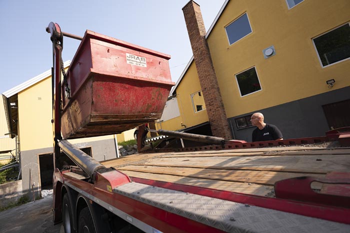 På containeruppdrag i Habo!