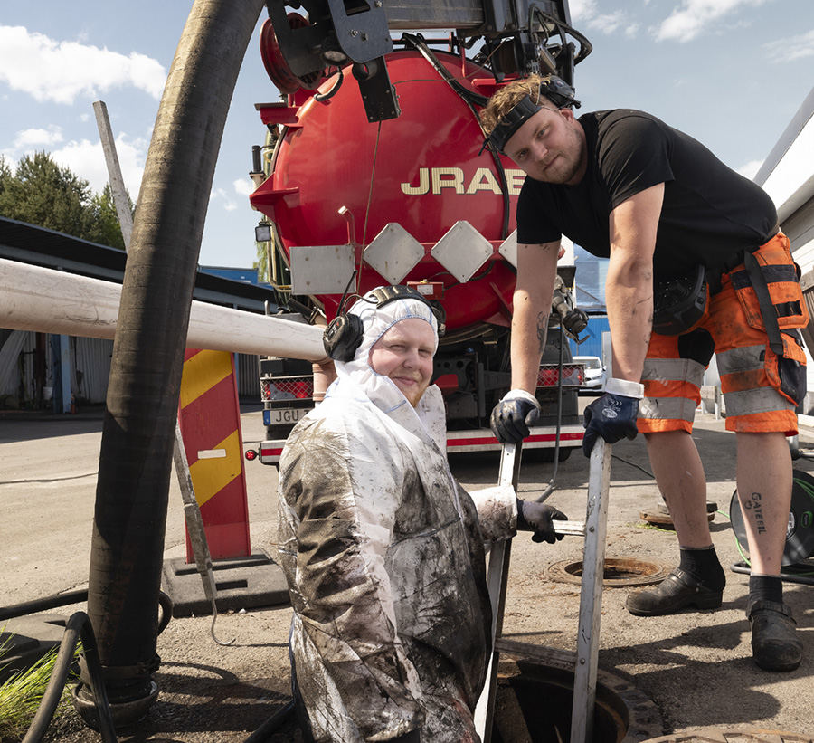 Inspektion och tömning av oljeavskiljare